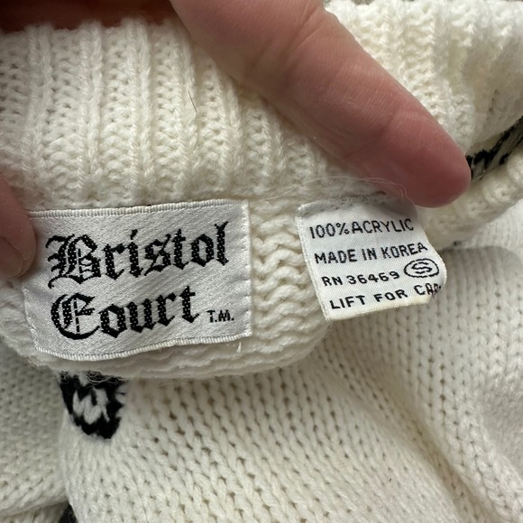Vintage Bristol Court Sweater Cream Chunky Knit Floral Pattern Crew Neck Small - Picture 6 of 7